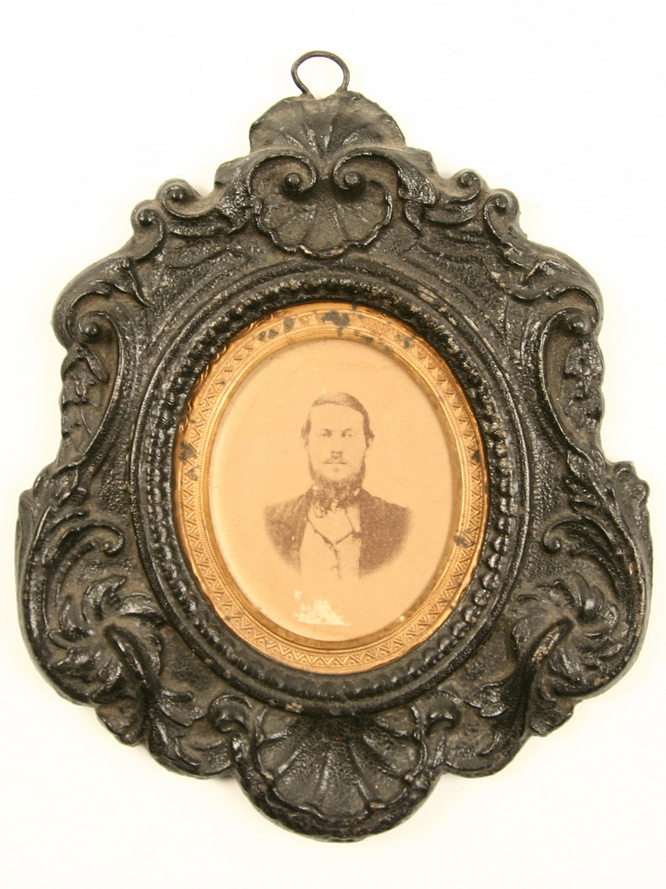 CAST IRON FRAME - Civil War Vintage