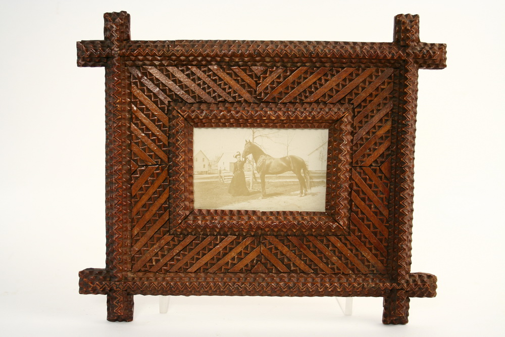 TRAMP ART FRAME Folk Art Chip 162c7c