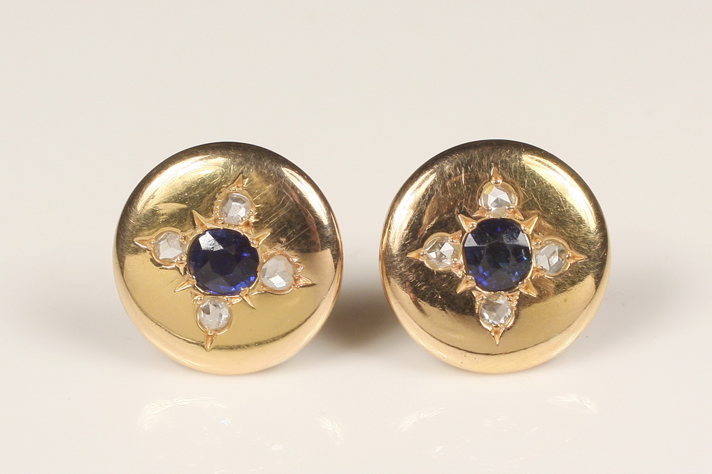 EARRINGS Pair of round sapphire 162d12