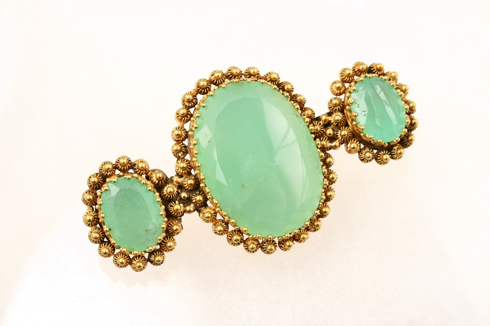 BROOCH - Circa 1860 22K yellow gold