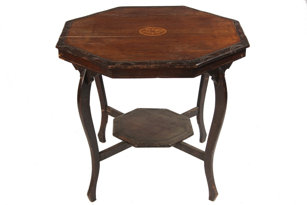 CENTER TABLE - Early 20th c. Mahogany