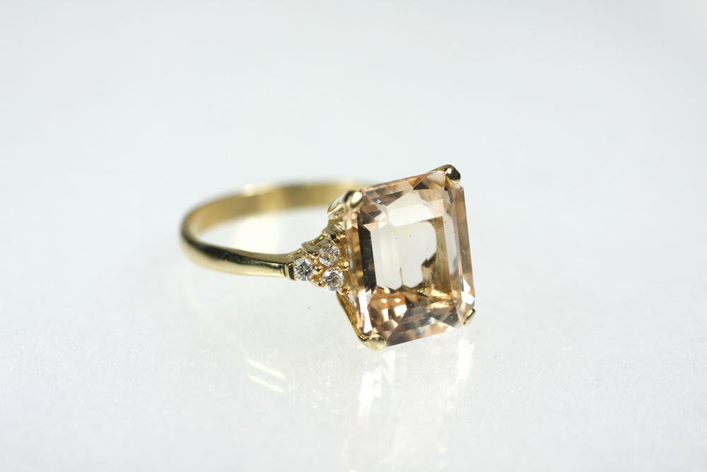 LADY S RING One 14K yellow gold 162de7