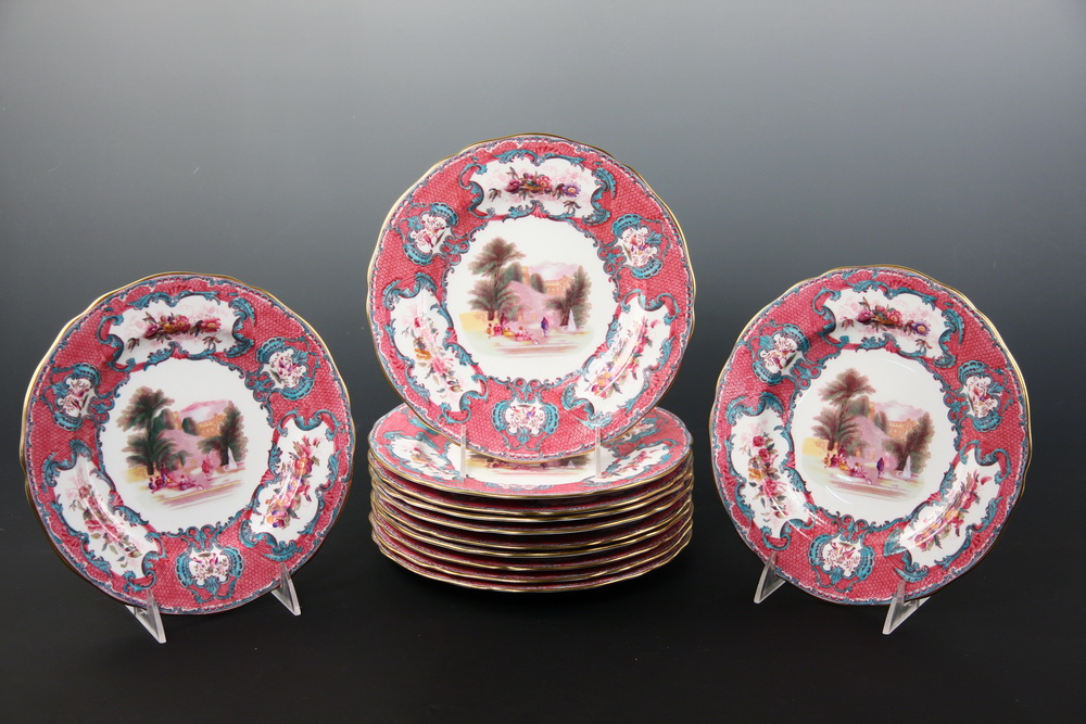 LUNCHEON PLATES - Set of twelve polychrome