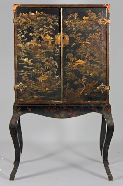 A Chinese lacquer cabinet on English 165b2e