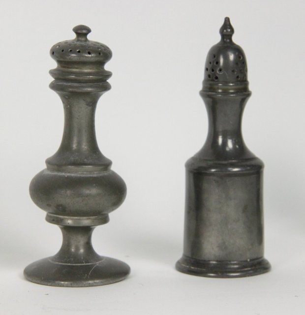 Two pewter casters early 19th Century 165b69