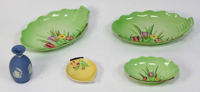 A pair of Carlton Ware leaf shaped dishes