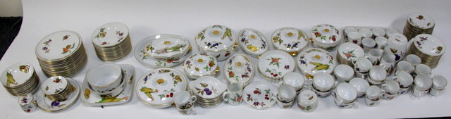 A large quantity of Evesham pattern 165bd3