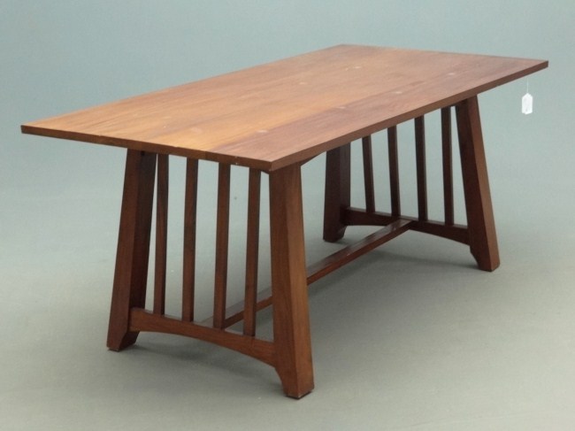 20th c. dining table. Top 36''