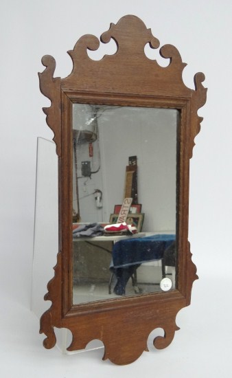 18th c Chippendale mirror retaining 165d41