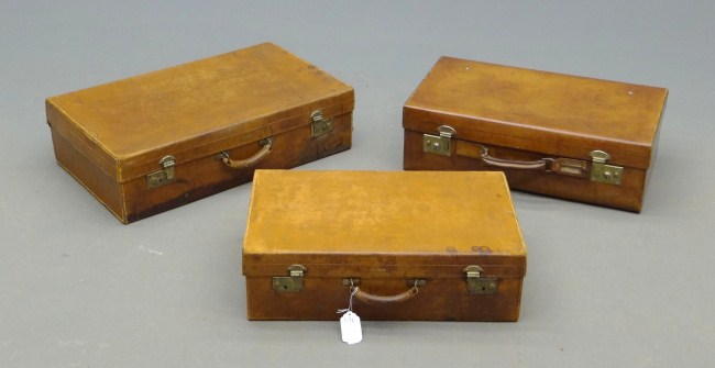 Lot three vintage English trunks 165d8b