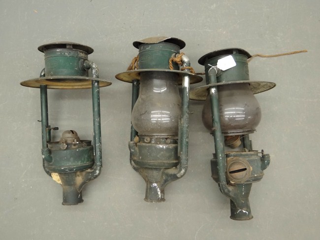 Lot three Dietz lanterns As found  16601f