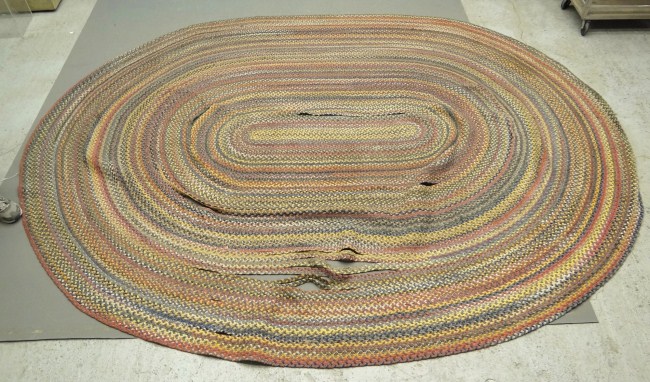 Roomsize braided rug As found  166060