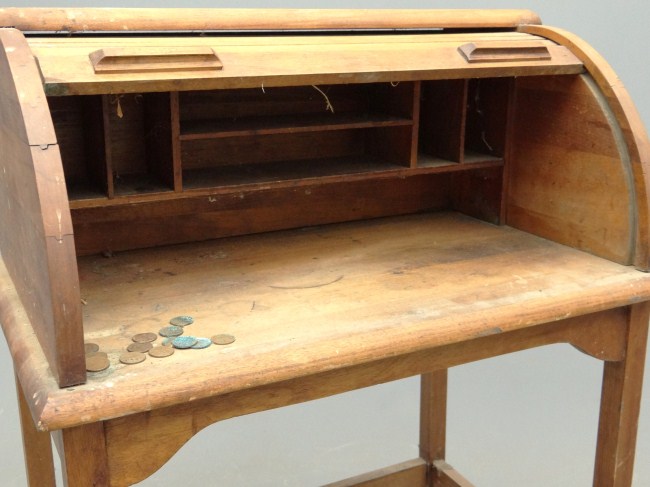 Child s rolltop desk with Paris 166068