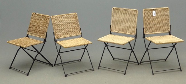 Set four rattan folding chairs.