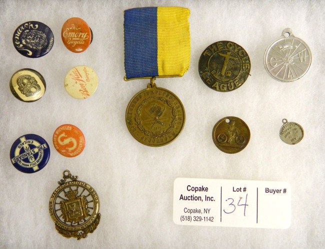 Collection of advertising pins 1663de