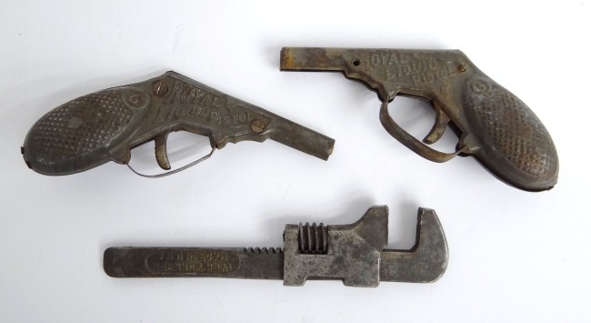  2 Liquid pistols Ammonia guns 166483