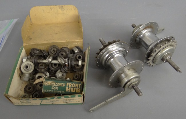 Hub lot including Mercury spare 166531