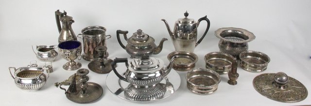 A collection of electroplated wares 1648a0