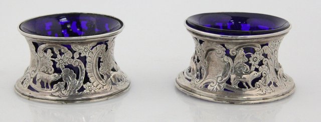 A pair of silver salts Chester 1899