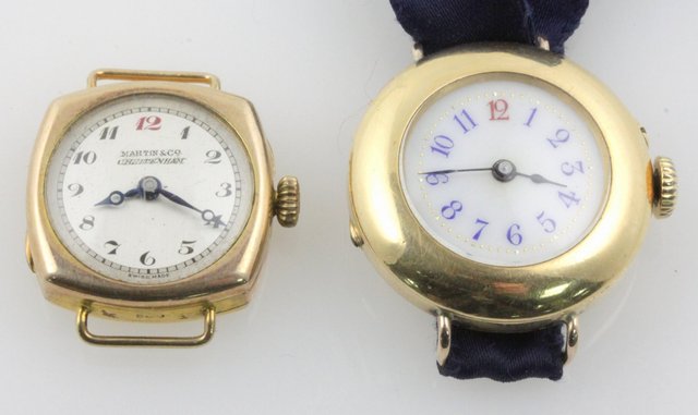 A 9ct gold cased wristwatch the 16498d