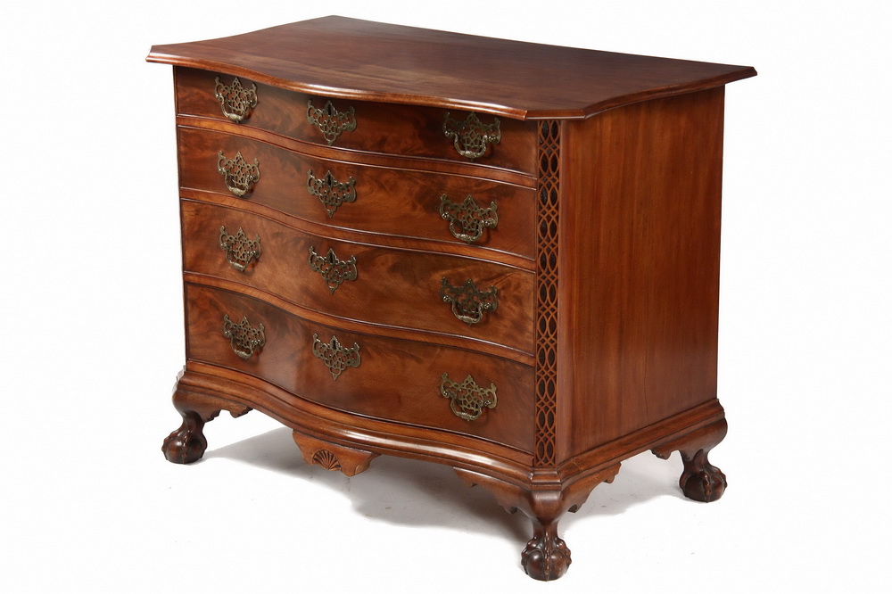 CHEST - Fine ca 1790 Chippendale