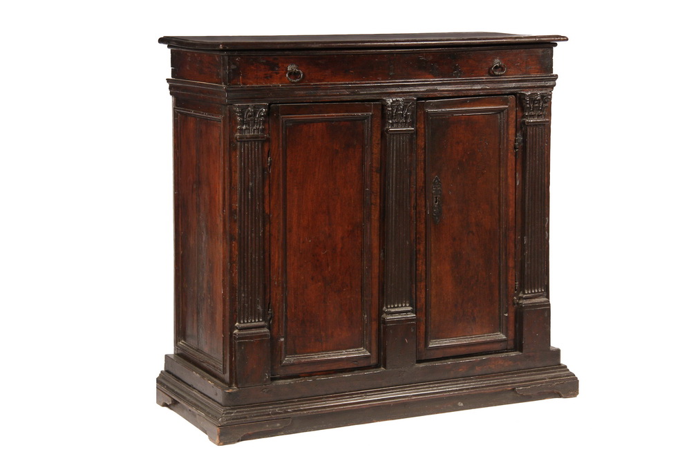 ENGLISH COURT CUPBOARD 17th c 1651b0