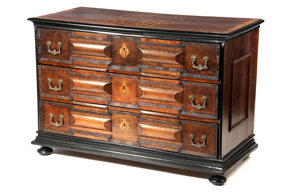 CHEST 17th c Dutch three drawer 1651ca