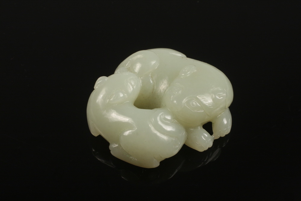 CHINESE JADE CARVING Mother Cat 165291