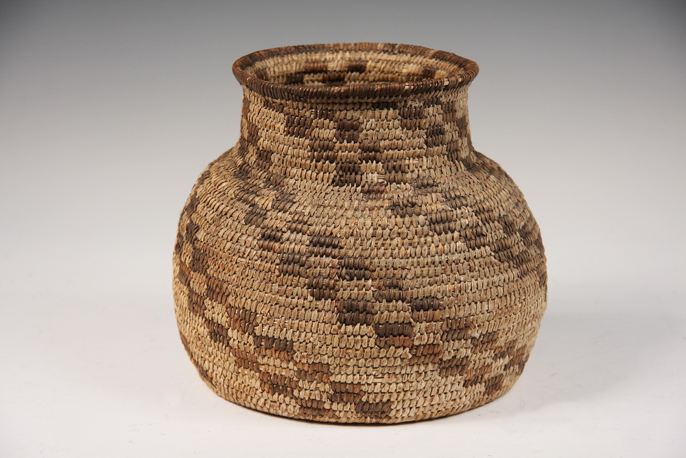 NATIVE AMERICAN BASKET Early 1652aa