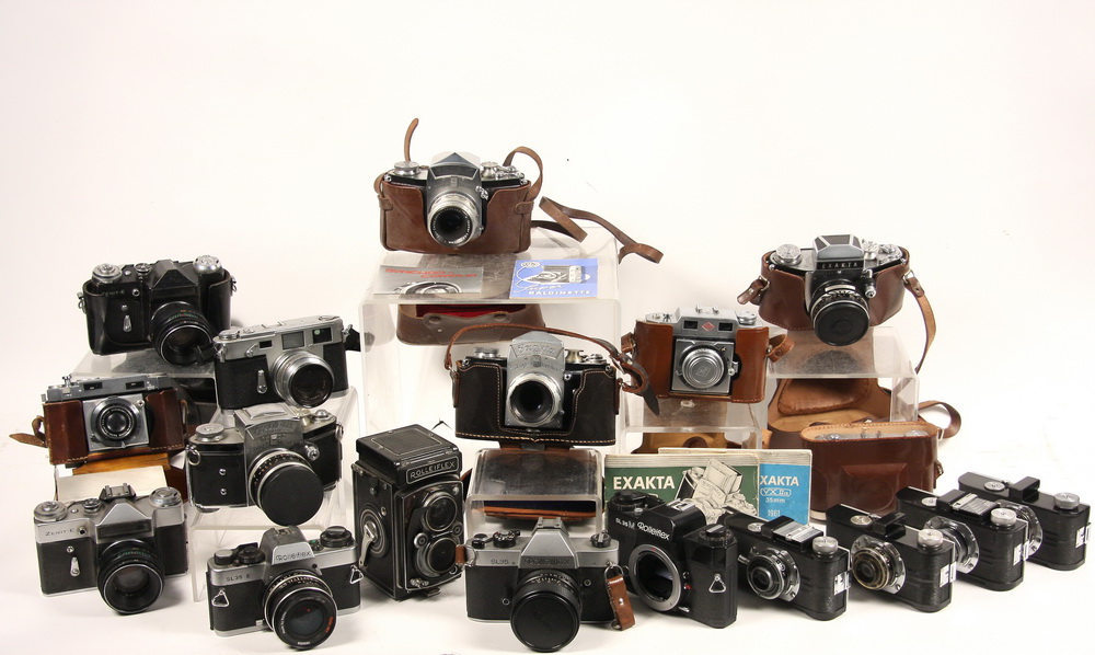 COLLECTION CAMERAS AND LENSES -