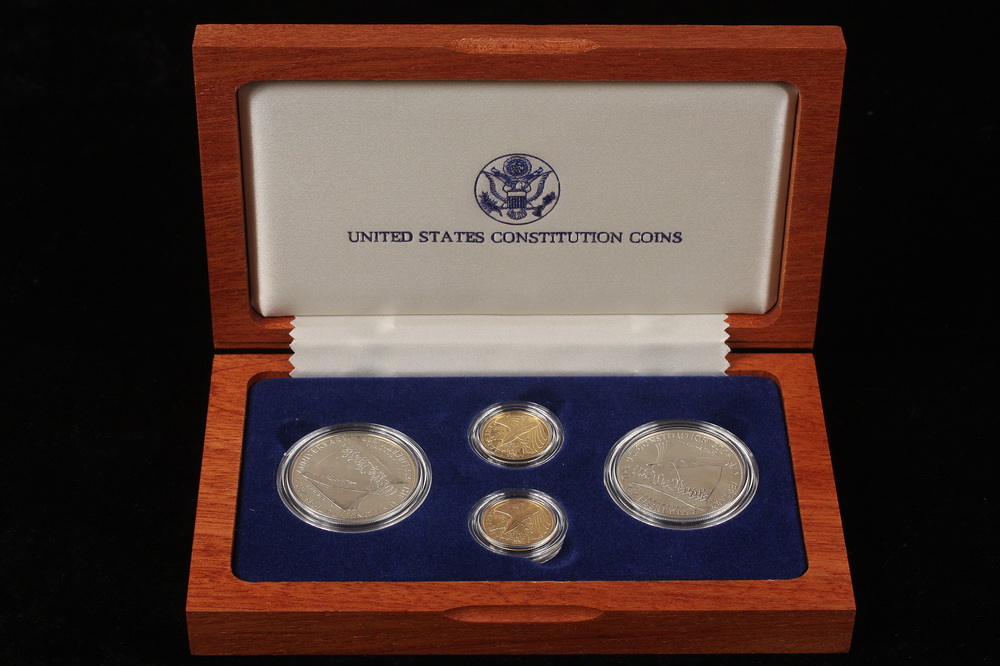 COINS Boxed 4 piece proof coin 165478