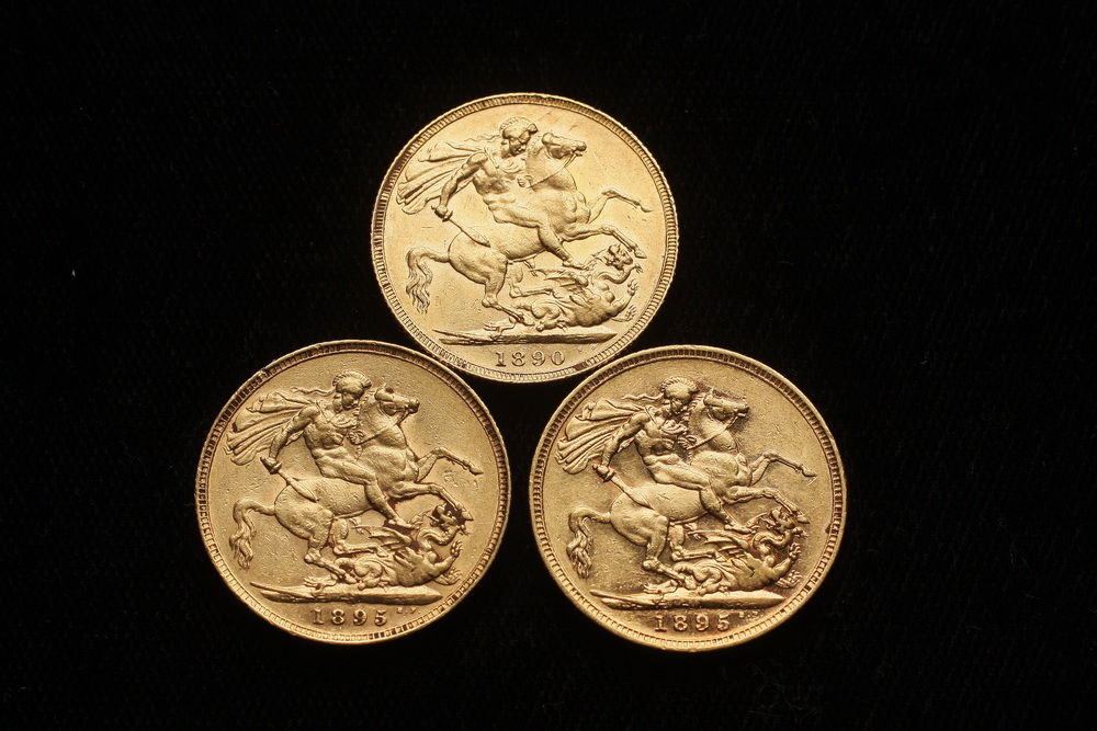 COINS - (3) English gold sovereigns: