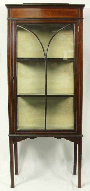 An Edwardian mahogany display cabinet 165619