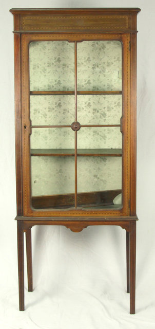 An Edwardian mahogany china cabinet 16564d