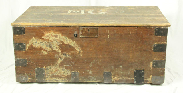 A baize lined silver chest 91.5cm (36)