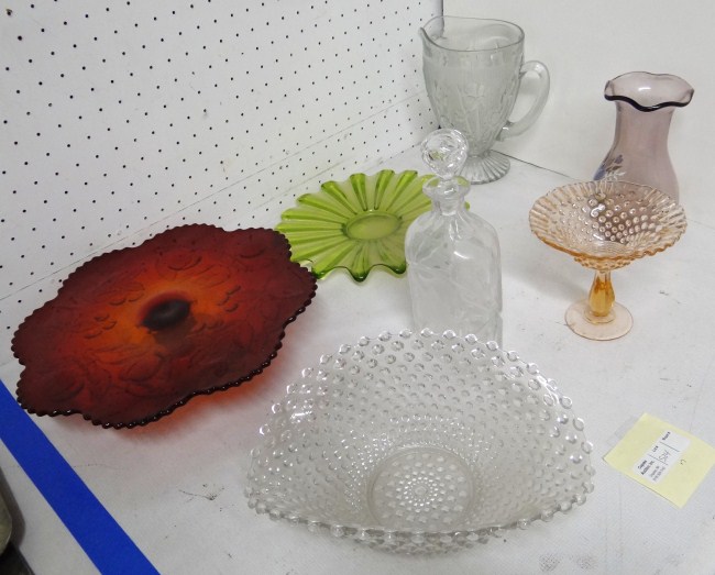 Misc glassware including hobnail 167e36