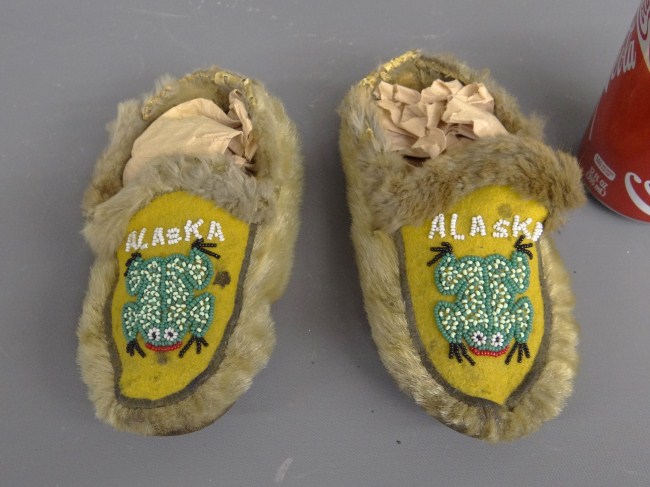 Pair beaded souvenir Alaska moccasins.