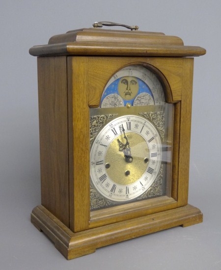Contemporary Crown mantle clock. 15