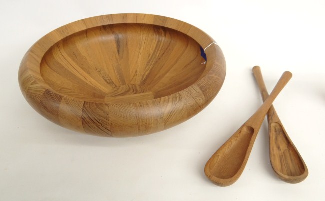 Dansk wooden 17 diameter salad bowl.