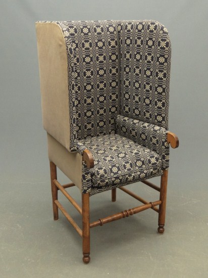Colonial style wingchair. 24 Seat
