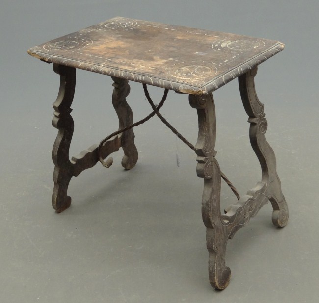 Continental table with iron support