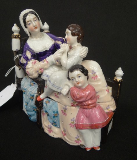 Early figural Continental porcelain 1681fe