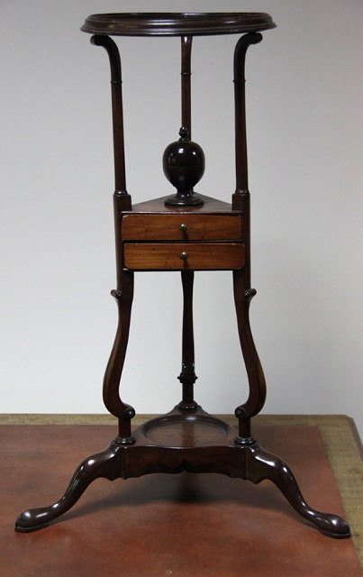 A George III style mahogany washstand