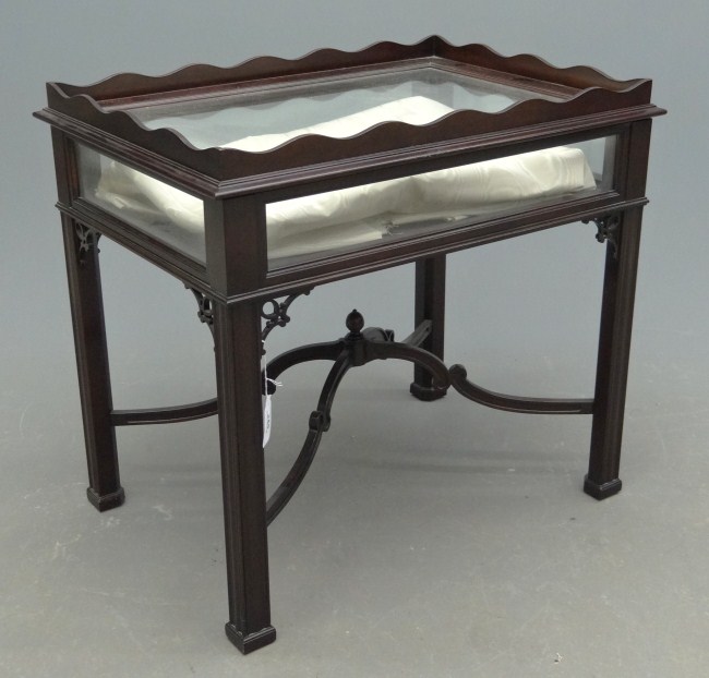 Custom mahogany Chippendale style 168789