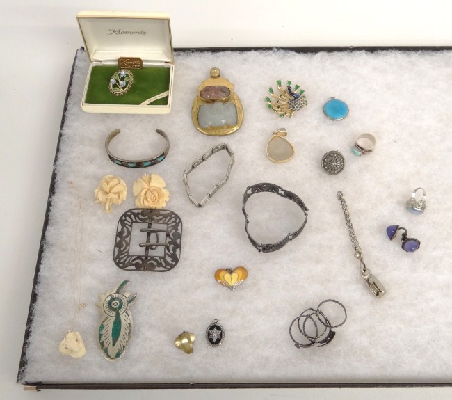 Jewelry lot including Tiffany block