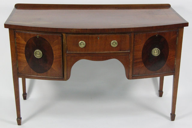 A mahogany bowfront sideboard fitted 168877