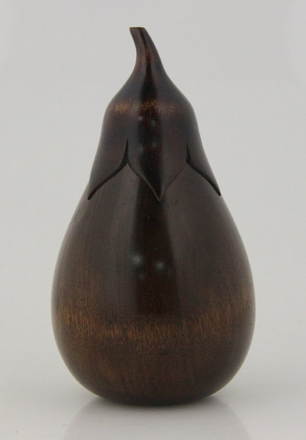 A turned beech wood pear flask 1688cd