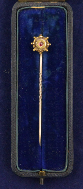 A 15ct gold stick pin the terminal 1689e1