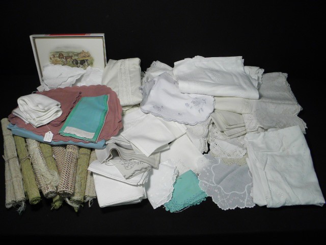 Assorted set of linens woven 1692ef