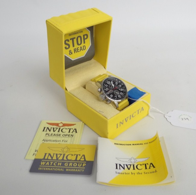 Invicta triple register chronograph 167247